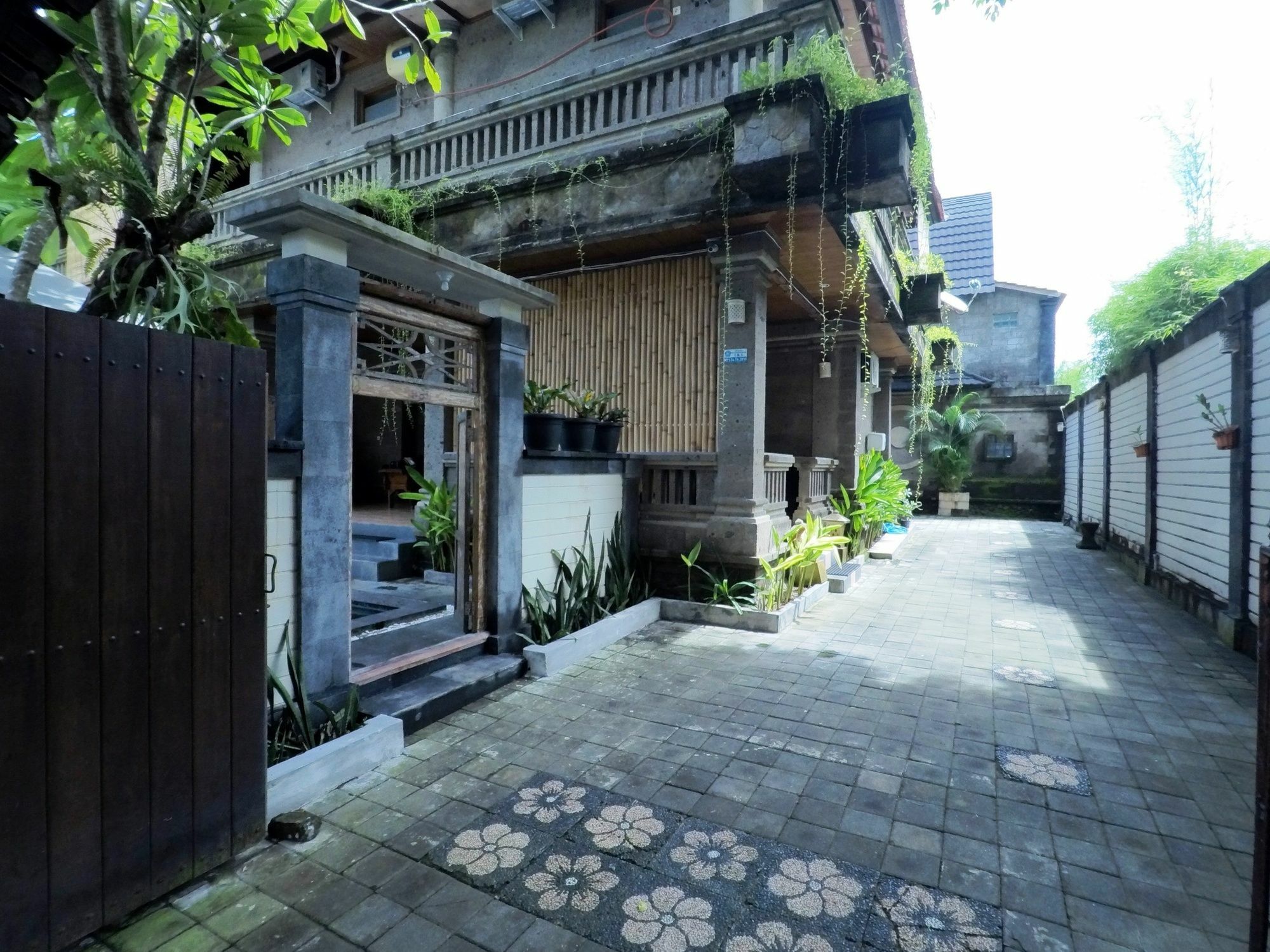 Villa Happy Jimbaran Exterior photo